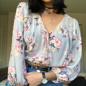 cropped long-sleeved floral shirt